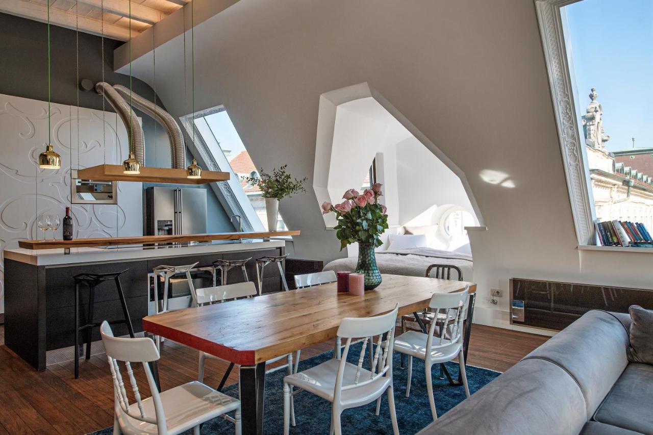 Central Loft Ljubljana Exteriör bild